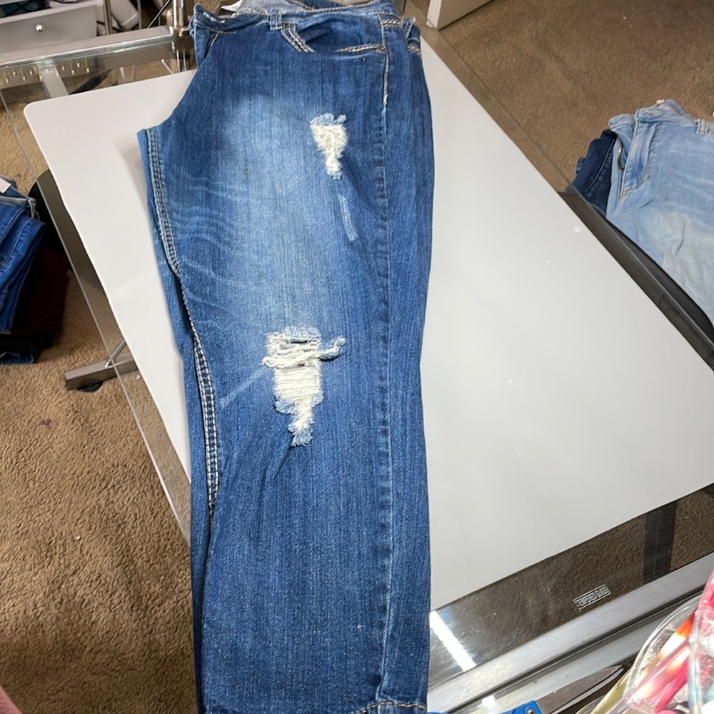 Low rise Distressed Jeans